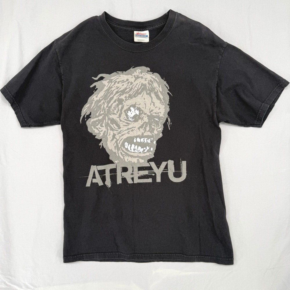 Atreyu Band T-Shirt Mens Medium Black Hanes Heavyweight Zombie Graphic Metalcore